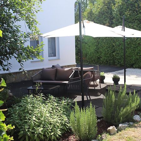 The Secret Garden - Keszthely Bed & Breakfast Dış mekan fotoğraf