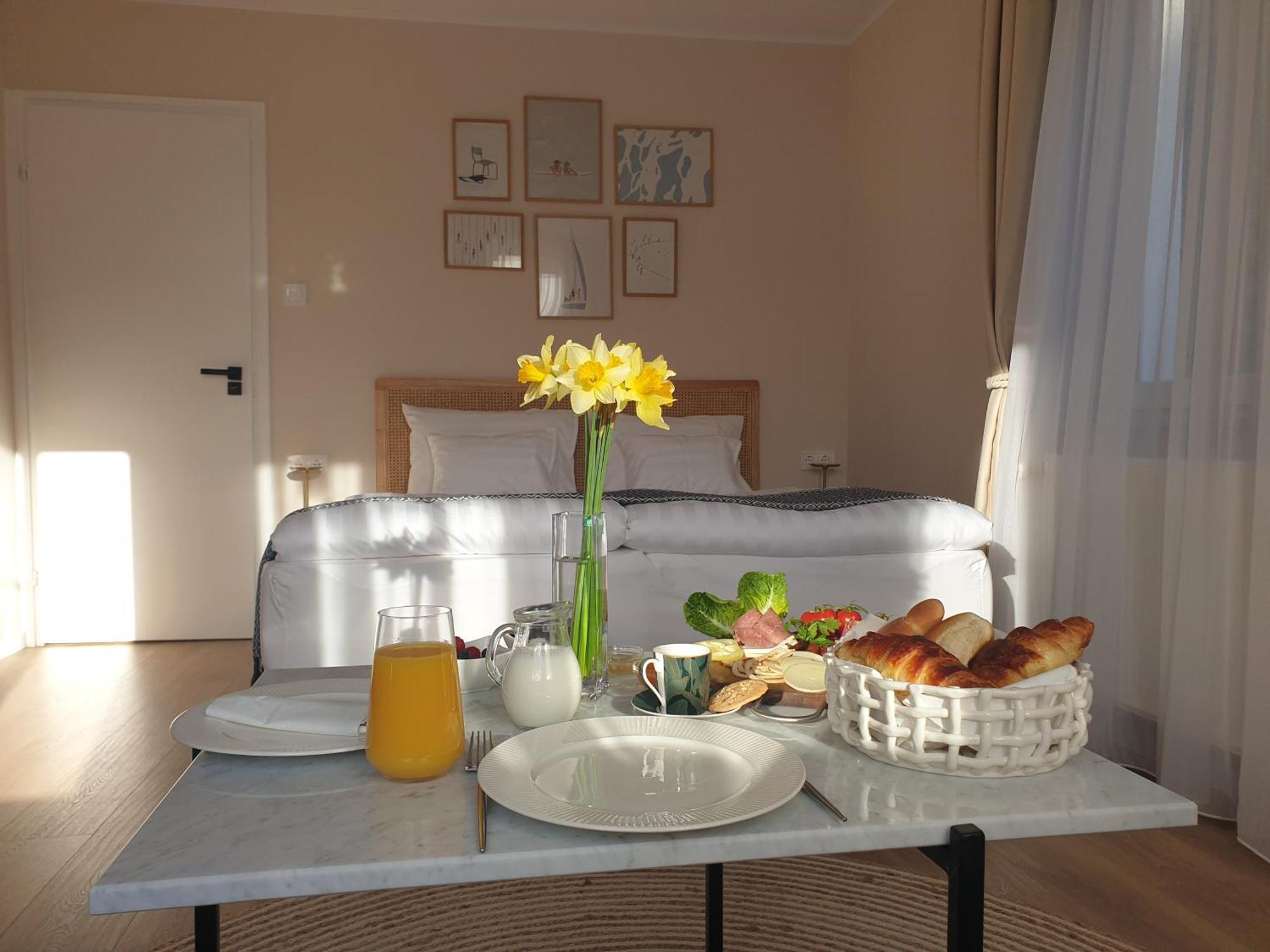 The Secret Garden - Keszthely Bed & Breakfast Dış mekan fotoğraf
