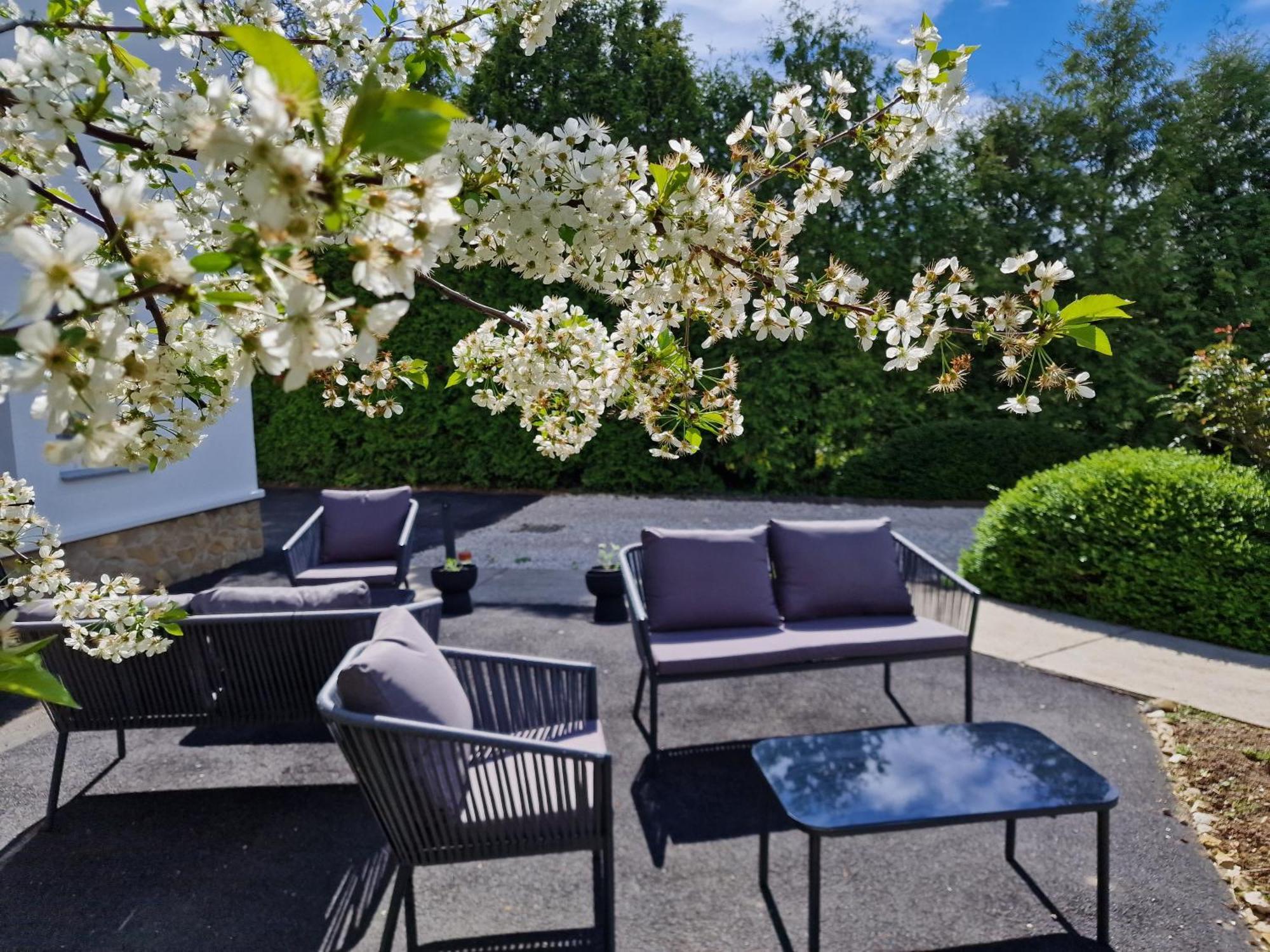 The Secret Garden - Keszthely Bed & Breakfast Dış mekan fotoğraf