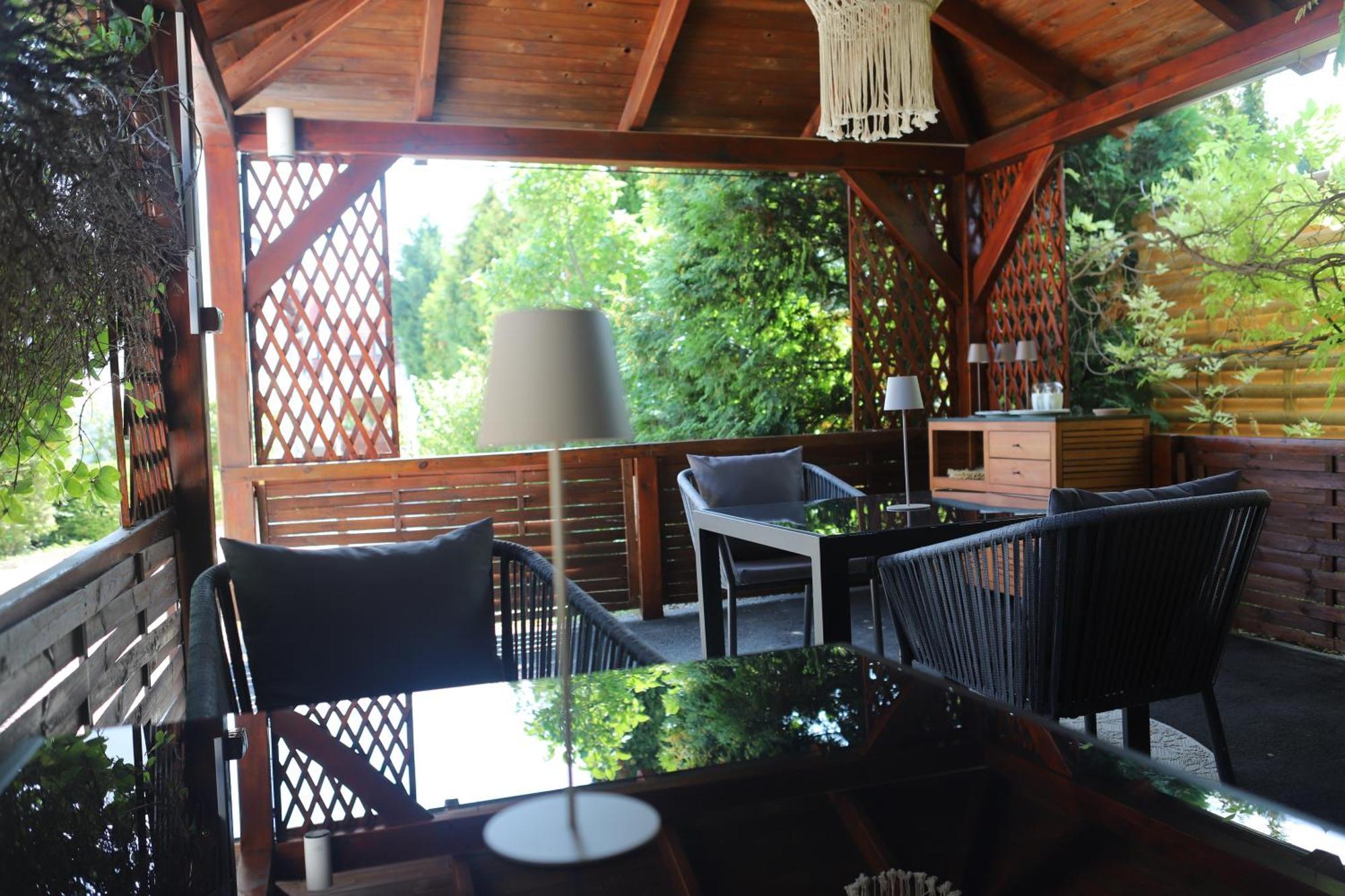 The Secret Garden - Keszthely Bed & Breakfast Dış mekan fotoğraf